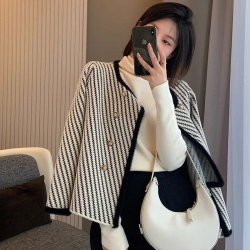 Xiaoxiangfeng imitation mink velvet knitted jacket for women  new style asymmetrical design double-breasted striped top trendy