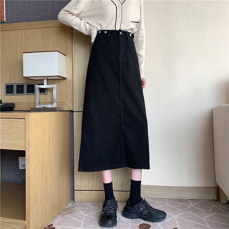 Real shot of black denim skirt for women with slit in autumn and winter new style small mid-length A-line hip skirt