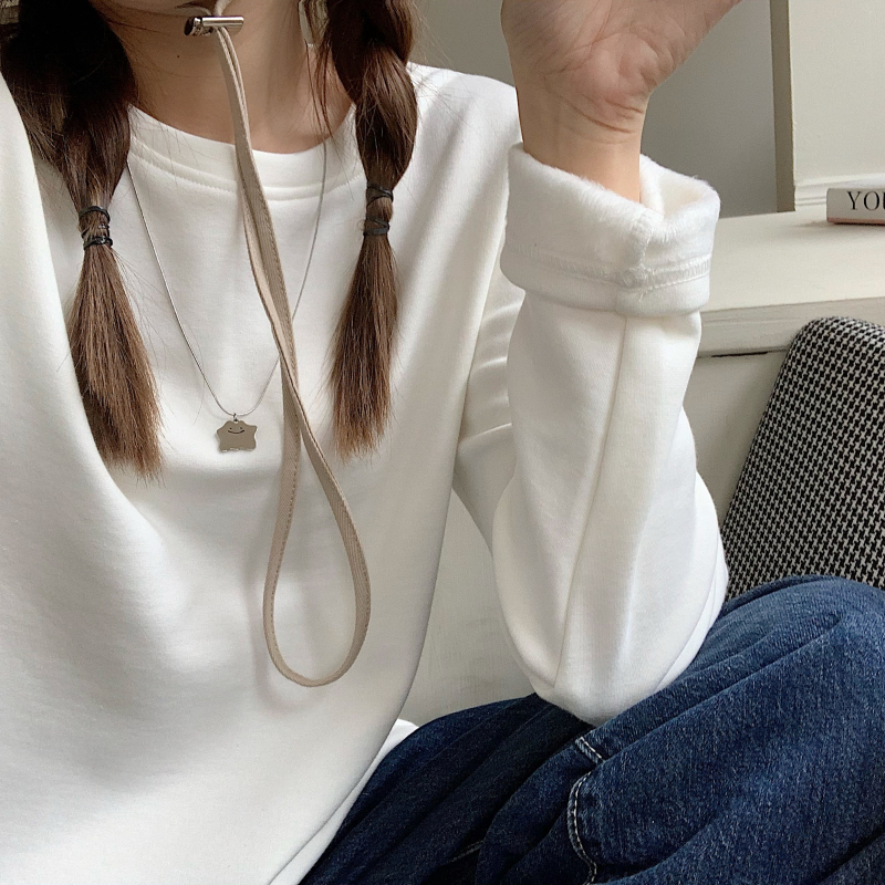 Actual shot of T-shirt Korean style slimming plus velvet simple inner layering shirt white round neck long sleeves