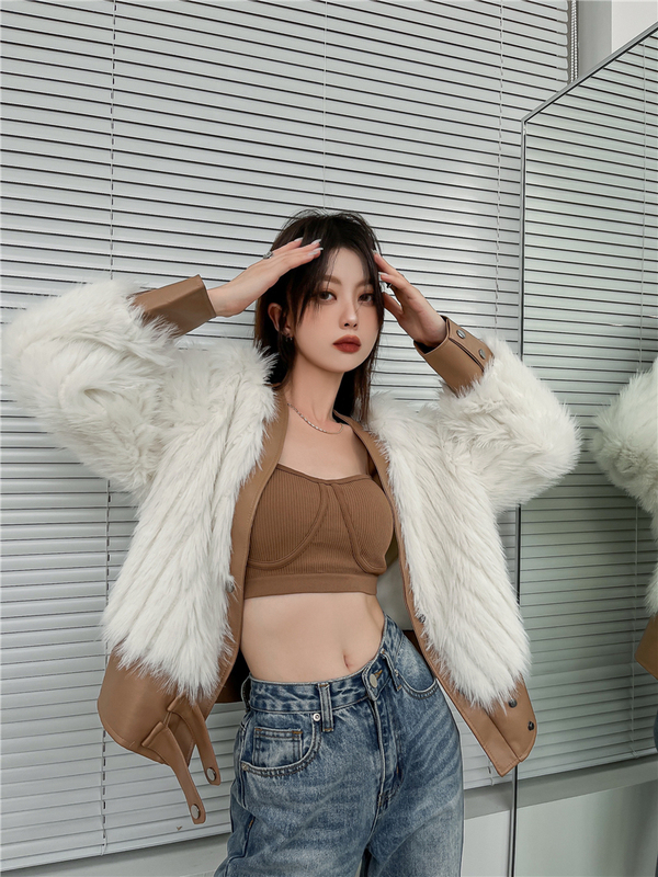 Actual shot of Korean style design V-neck leather splicing slimming imitation fur fox fur short coat