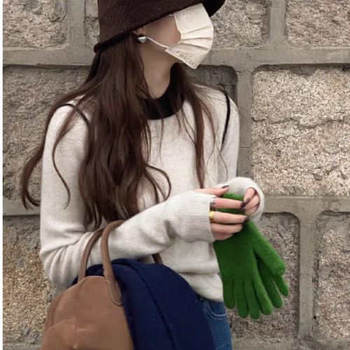 Round neck inner layering shirt for women in autumn and winter, thickened cashmere sweater, slim sweater, sweater, long-sleeved top, spring and autumn