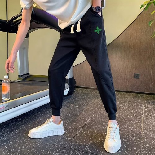 College style four-leaf clover casual pants for men in autumn and winter plus velvet, loose and high-leg sweatpants, handsome trousers