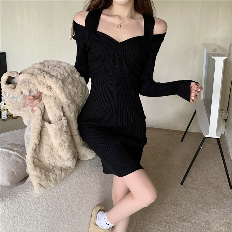 實拍 秋冬法式掛脖露肩包臀氣質純色針織連衣裙女