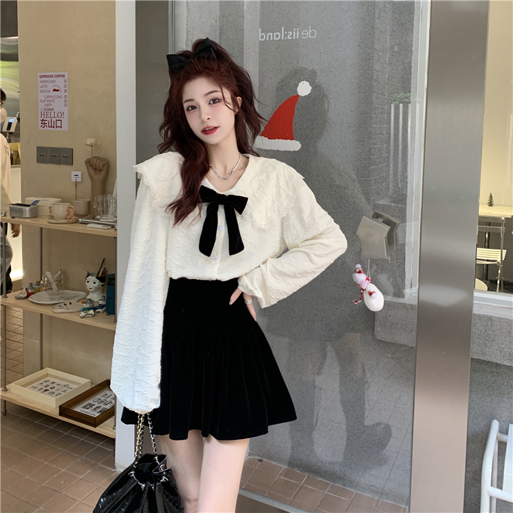 Real shot baby collar shirt autumn and winter layered shirt design sense bow tie white inner wear 