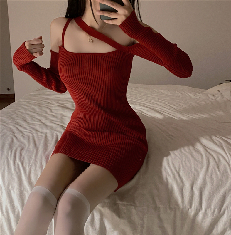 Real shot of Christmas red sheer red skirt slim fit off-shoulder core-spun yarn knitted dress