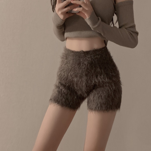 Actual shot of 2023 winter warm and thickened pure lust girl chic high waist outer wear stretch knitted woolen shorts for women