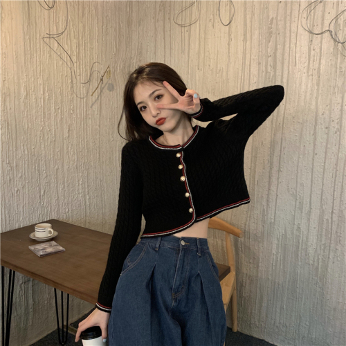 Real shot of new autumn and winter round neck Korean style short outer top long sleeve knitted cardigan