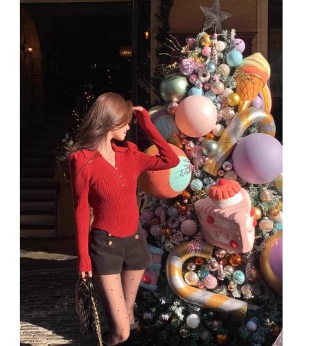 Red Christmas bottoming sweater for women in autumn and winter, long-sleeved sweater, slim puff sleeves, v-neck bottoming shirt top