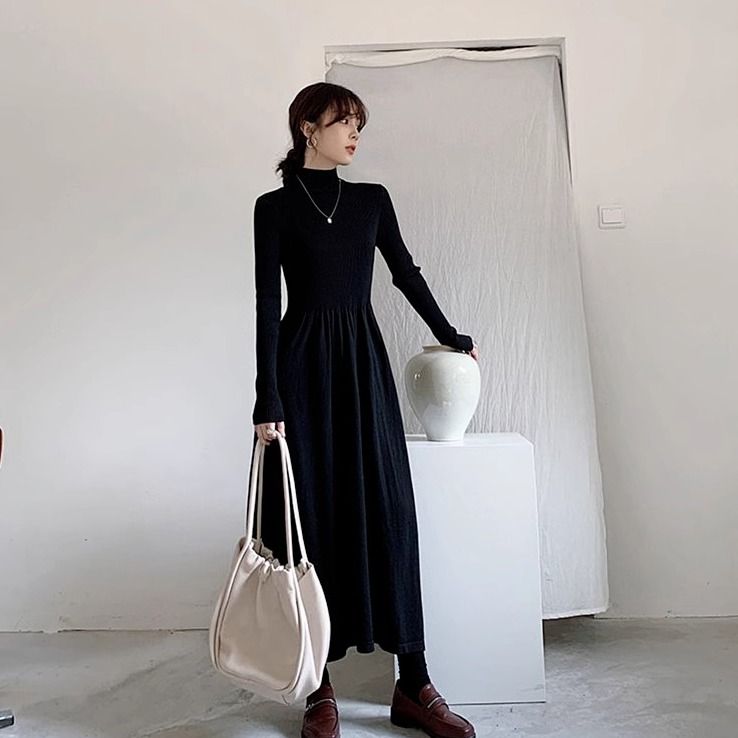 Winter coat with Hepburn style French sweater skirt black half turtleneck bottoming knitted dress for women in autumn and winter