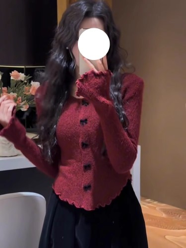 Large size red bow sweater women's autumn and winter new inner layering shirt long-sleeved unique unique knitted sweater top