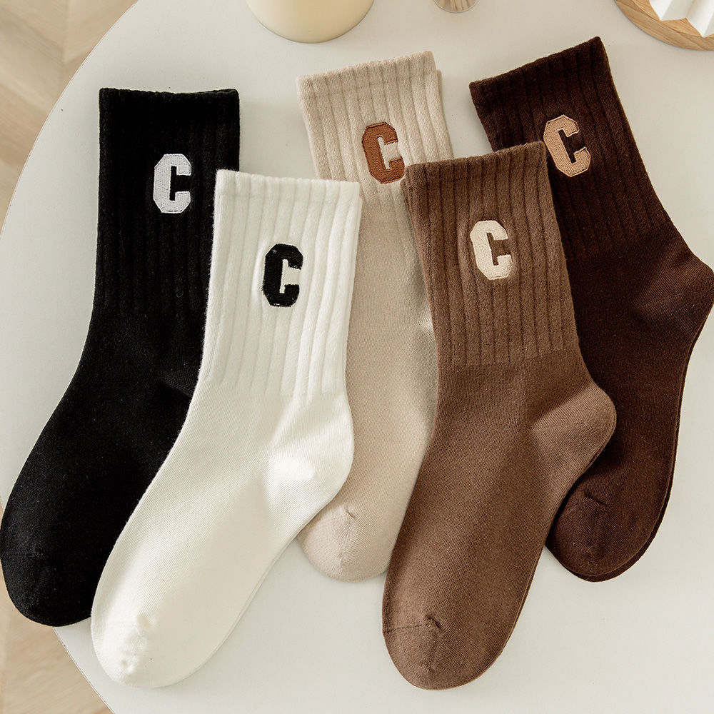 Socks women's mid-calf autumn and winter new style ins trendy high-looking forest style campus style letter C personalized versatile sports socks