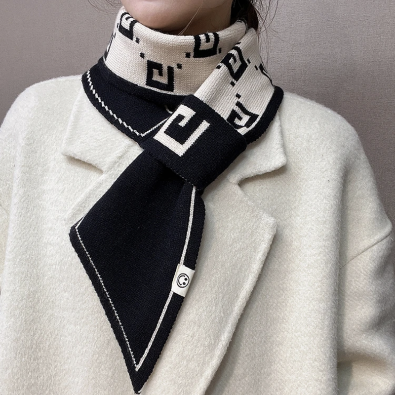 Scarf Women's Hot Style 2023 New Autumn and Winter Internet Celebrity Shawl High-end Korean Version Versatile Student Thickening and Warmth