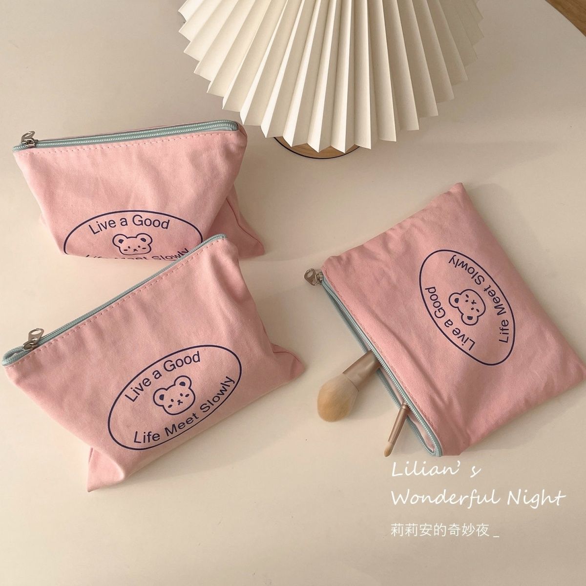Medieval Mocha Bear Cosmetic Bag, Korean version, high-looking, portable toiletry bag, student large-capacity storage bag