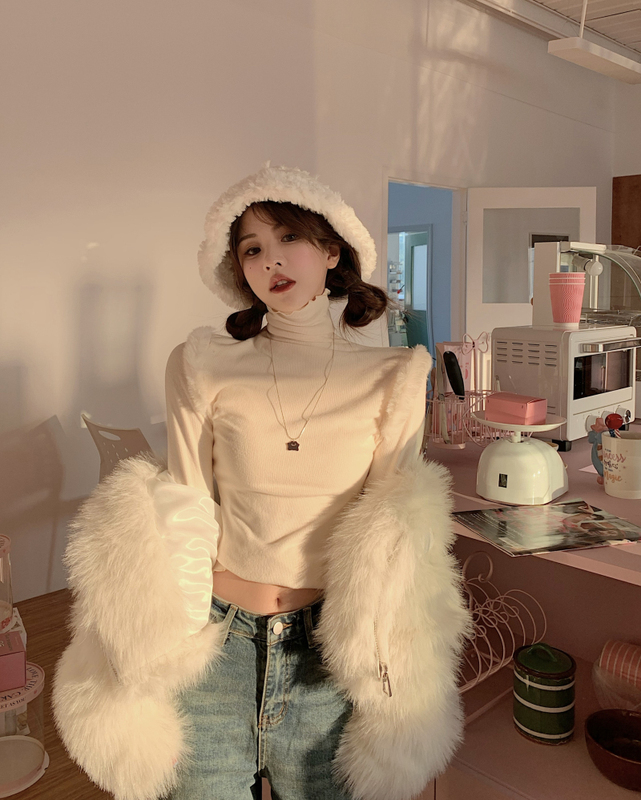 實拍 甜美修身設計感絨毛肩線堆堆領打底衫顯瘦女T恤