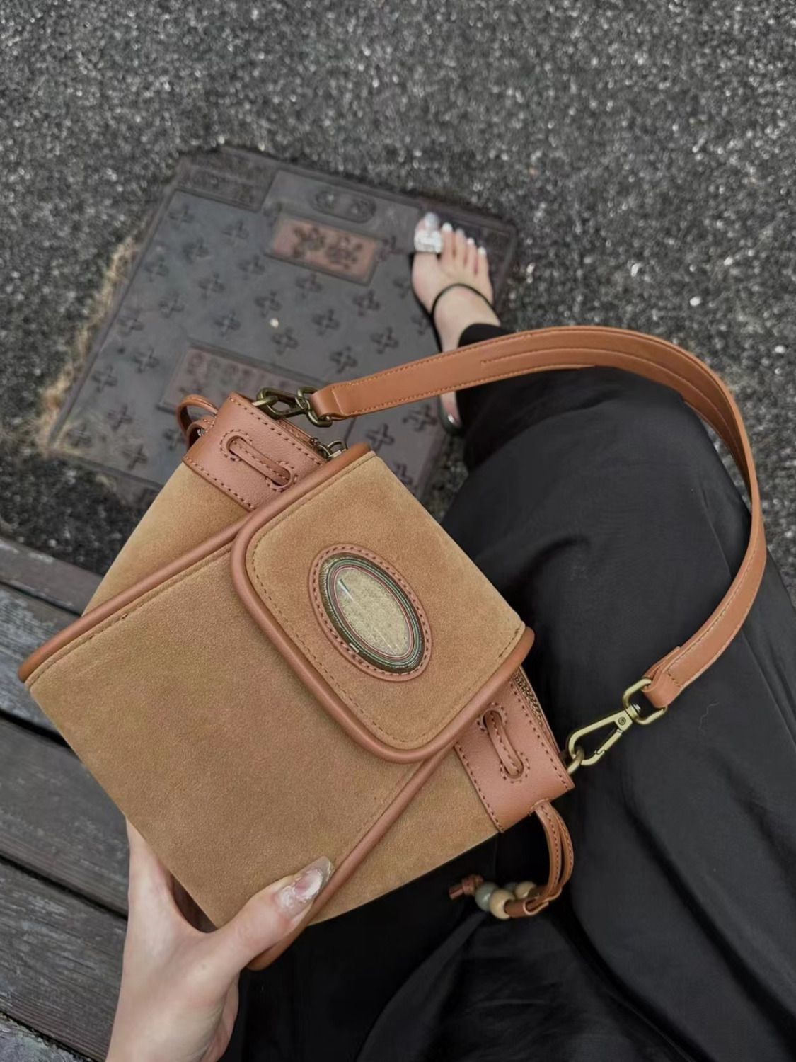 Fireworks in the World Retro Beaded Small Bucket Bag High-end Niche Bag Women's Shoulder Crossbody Bag