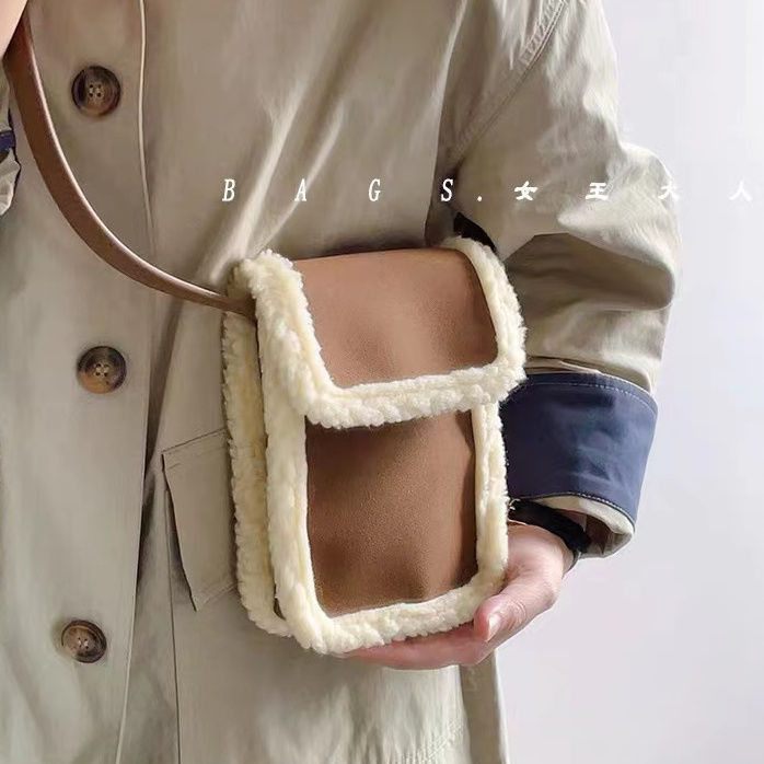 2023 Autumn and Winter New Wool Bag Lambswool Mini Cream Mobile Phone Bag Plush Bag Shoulder Crossbody Coin Purse