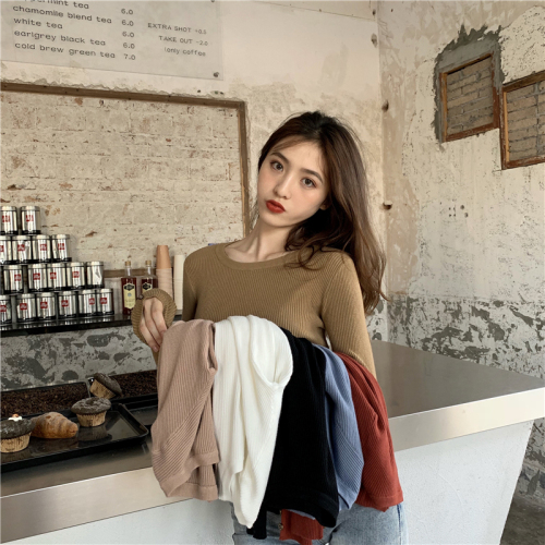 Actual shot of the new Korean style round neck thin knitted sweater, slim fit, long-sleeved bottoming shirt top