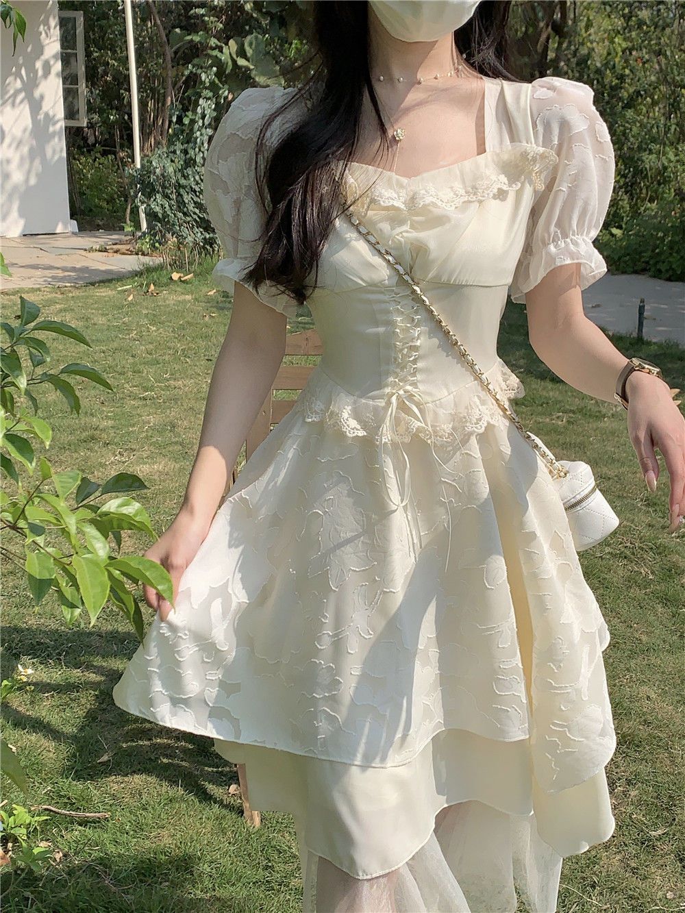 French lady style square neck short-sleeved dress for women summer 2023 new style waist slimming design princess skirt