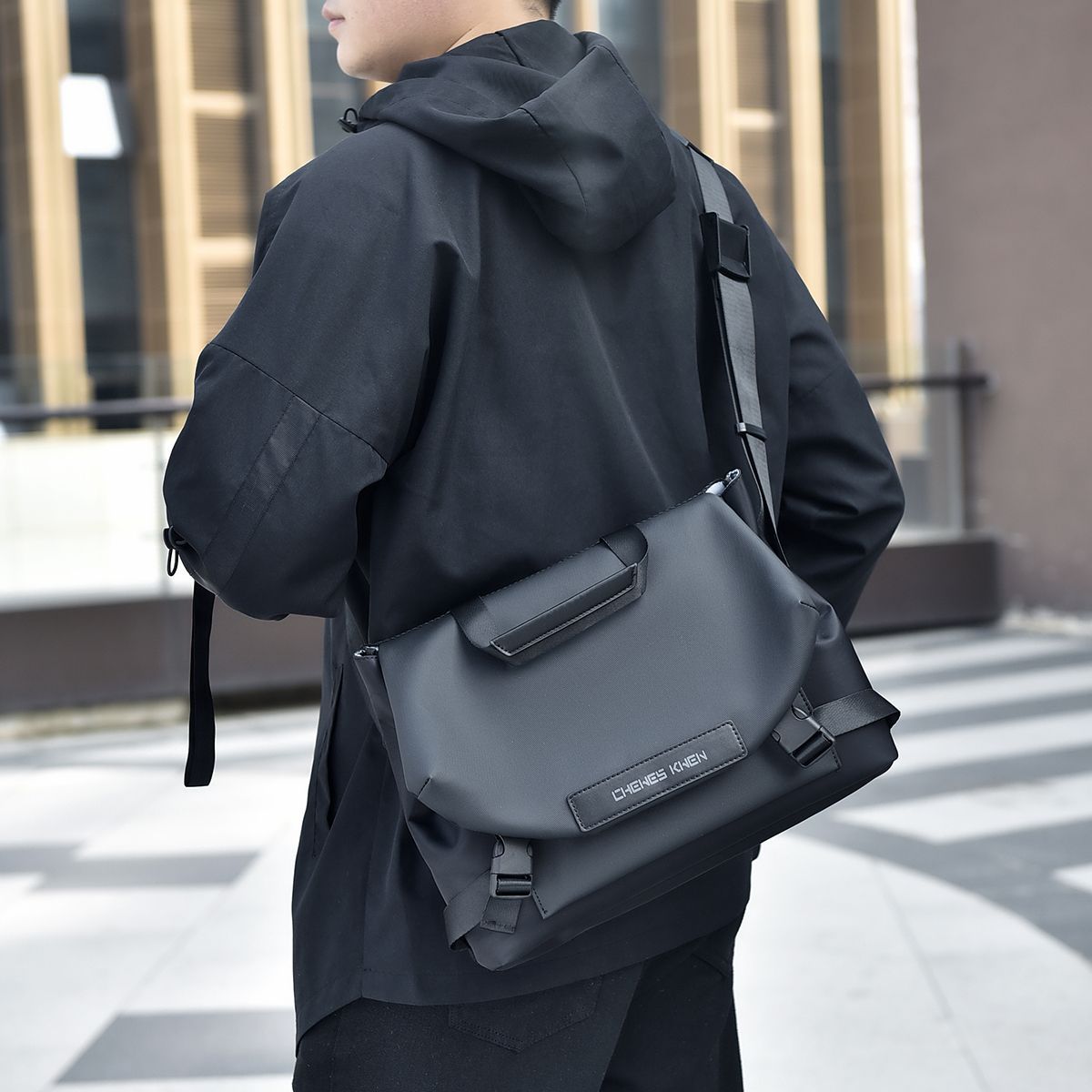 One-shoulder crossbody bag, men's large-capacity messenger bag, Oxford cloth commuter bag, versatile student backpack, workwear cycling bag