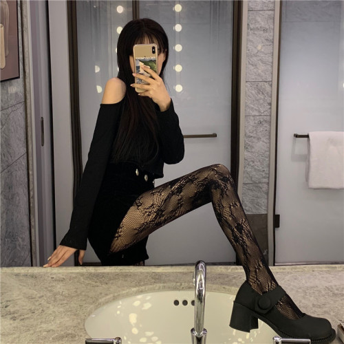 New real shot hollow lace bottoming pantyhose retro flower vine white sexy stockings