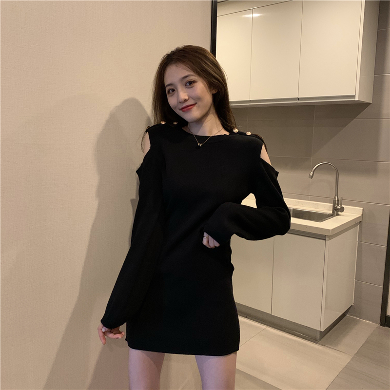 Real shot off-shoulder slim knitted dress