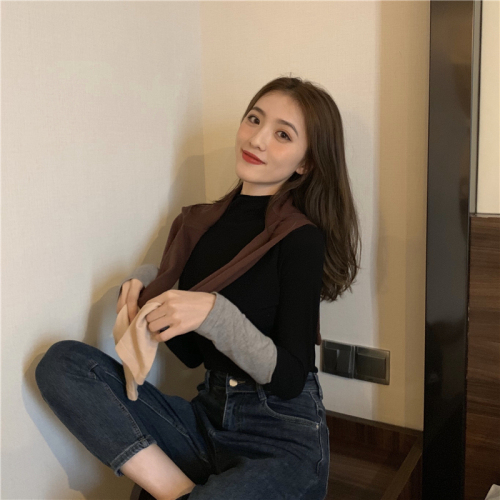 Actual shot of the new autumn and winter Korean style fashionable half-high collar long-sleeved contrasting color slim-fit pullover bottoming knitted top