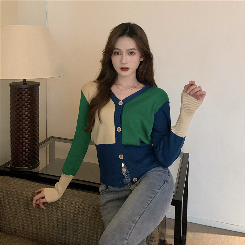 Actual shot of designer single-breasted versatile color-blocked V-neck long-sleeved cardigan jacket for women