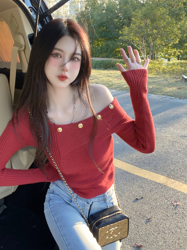Real shot Pure desire design sense oblique shoulder off shoulder square neck unbuttoned knit sweater undergarment 