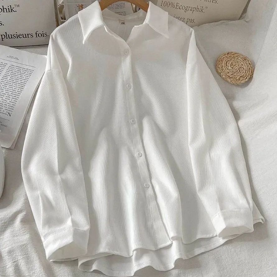 Spring college tops white shirts for women 2023 new bottoming tops long-sleeved design niche inner jackets