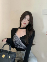 Actual shot of designer spliced ​​short square neck halterneck long-sleeved T-shirt bottoming shirt