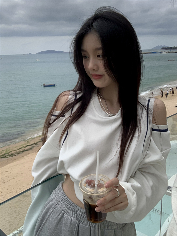 實拍 設計感白色露肩衛衣女寬鬆新款小眾長袖短款上衣潮入