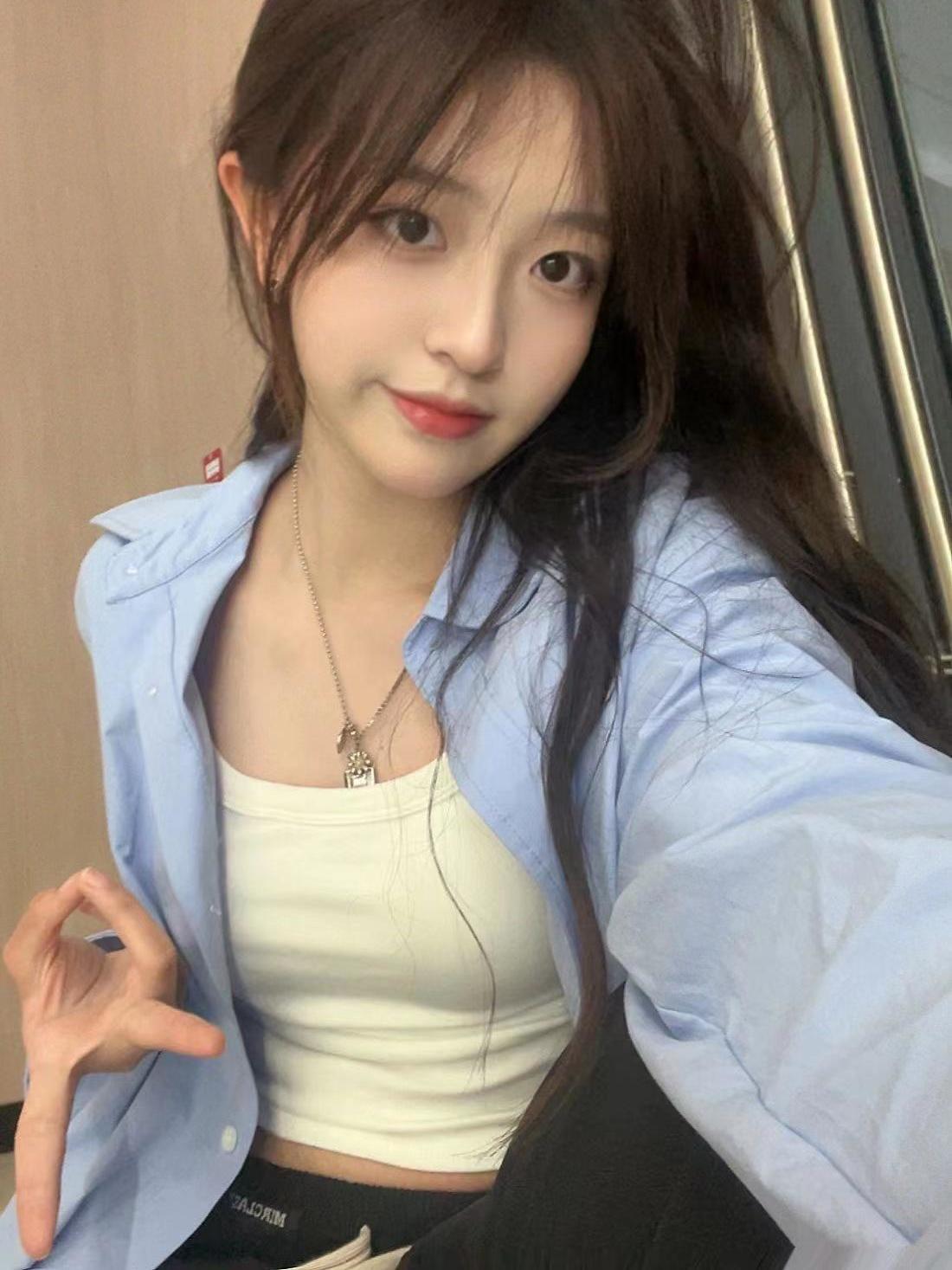 Korean version slimming versatile casual solid color shirt for women 2023 new autumn versatile lapel niche design shirt