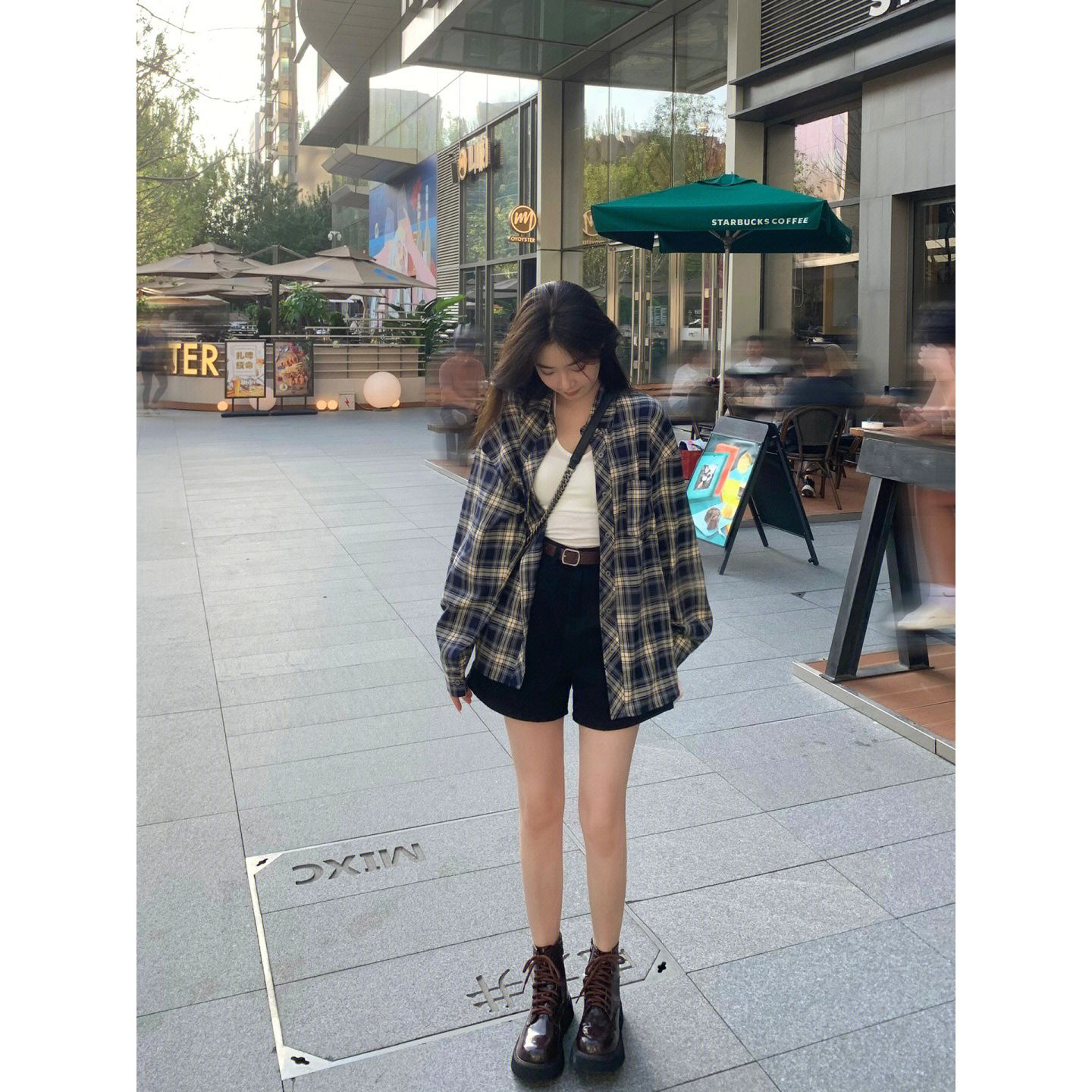 Autumn new style Yang Mi wears plaid shirt women's lazy style retro loose shirt cardigan jacket long-sleeved top