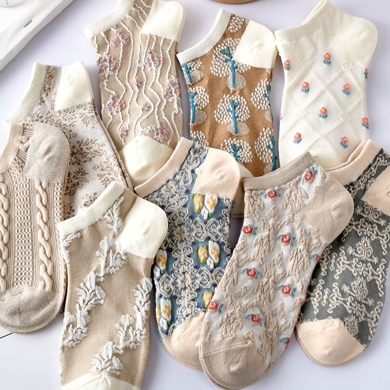 Socks for women, spring, autumn and summer thin ins trendy and versatile Japanese style low-cut retro literary student three-dimensional boat socks