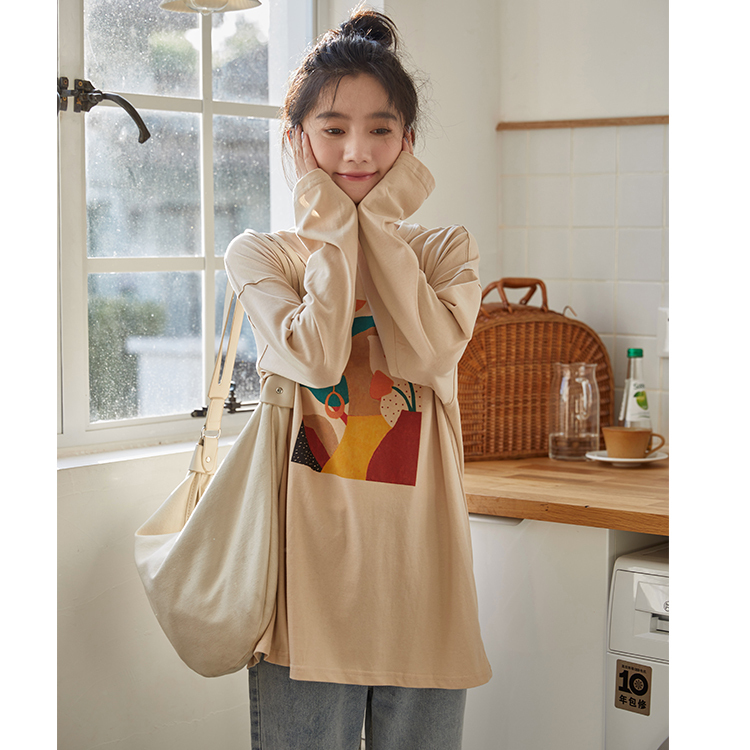 Actual shot of 2024 spring color printed white long-sleeved T-shirt for women, pure cotton, layered with loose bottoming top