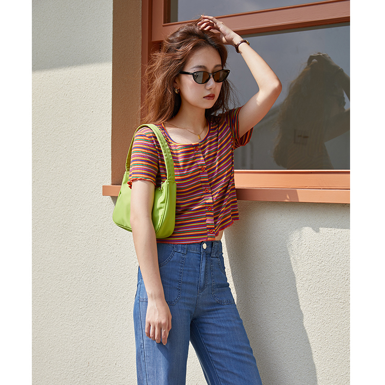 Real shot of summer slim-fitting single-breasted striped short T-shirt for women with earrings and crop top