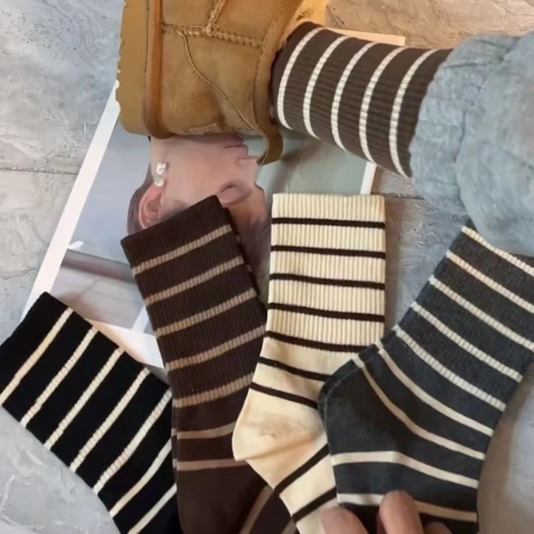 Socks for women, striped simple high socks for outer wear, new fashion style, mid-length, trendy and versatile socks for women, women's socks