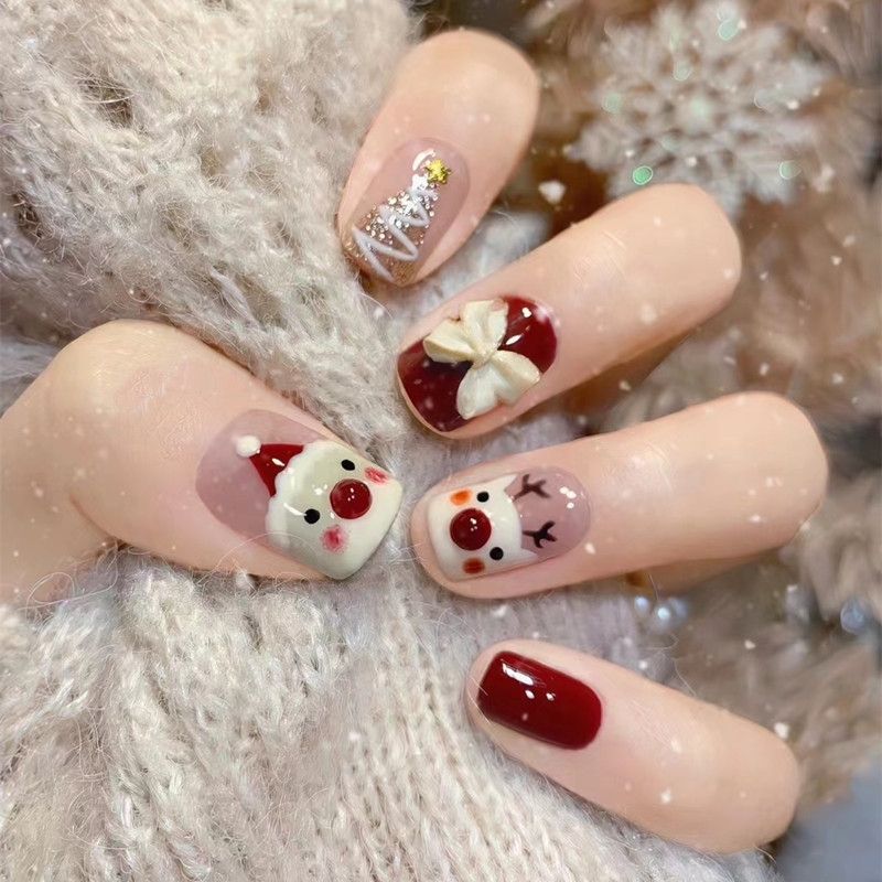 2023 internet celebrity popular Christmas manicure wearable nails that look whiter, slimmer and flashier, short style, high-end, detachable and cute
