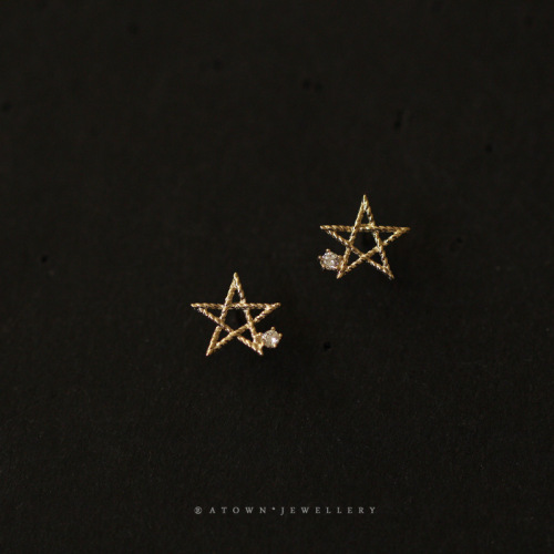 All-over S925 sterling silver plated 14K gold earrings, twisted lines, five-pointed stars, cute stars, Japanese and Korean earrings for students