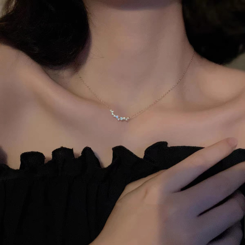 S925 sterling silver plated 14K gold inlaid with diamonds high-end clavicle chain autumn and winter sweater chain niche design smile necklace for women