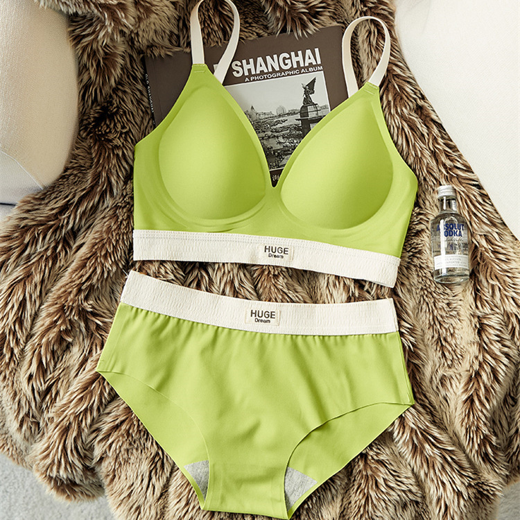 High-quality original patented underwear for women, seamless small breasts push-up, secondary breasts anti-sagging, beautiful breasts bra and panties set