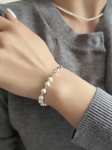 Light luxury pearl bracelet for women  new high-end niche design exquisite bestie cool style jewelry bracelet