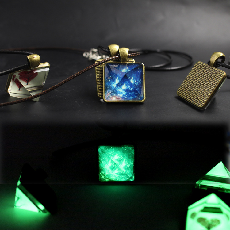 Pyramid luminous crystal pendant, dreamy luminous starry sky necklace, cool personalized jewelry for men and women