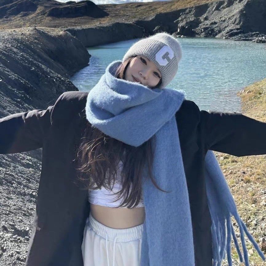 Solid color atmosphere scarf for girls winter new Korean style student versatile thickened macaron color white scarf trendy