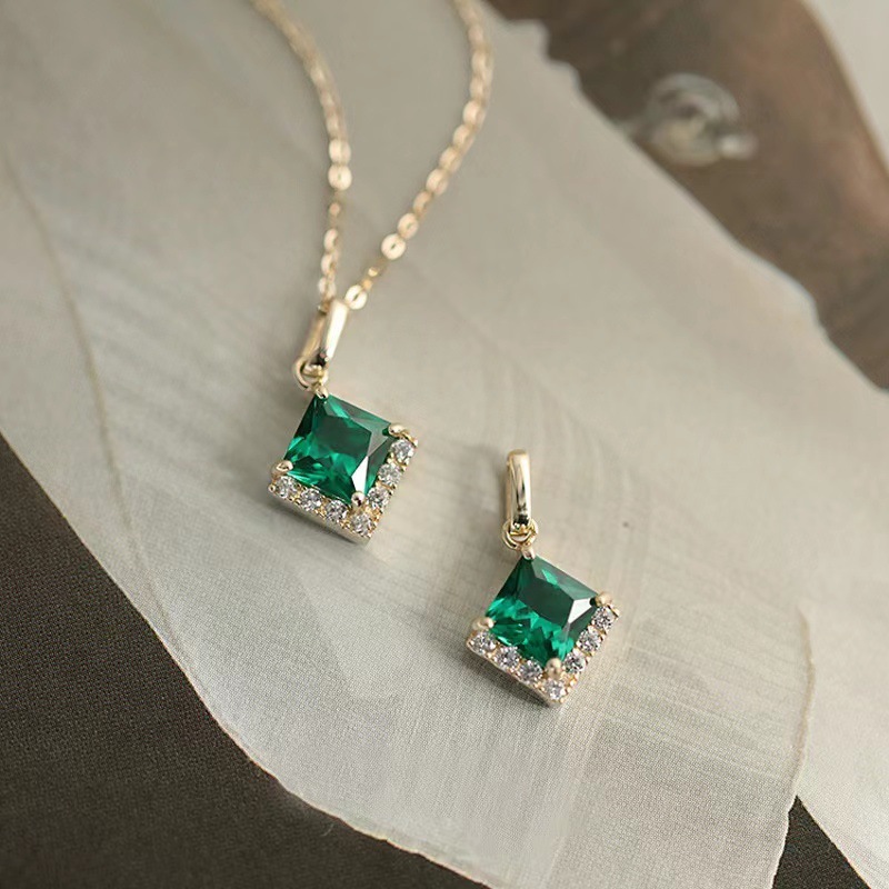 London Garden S925 sterling silver plated 14K gold necklace women's square diamond niche design emerald clavicle chain