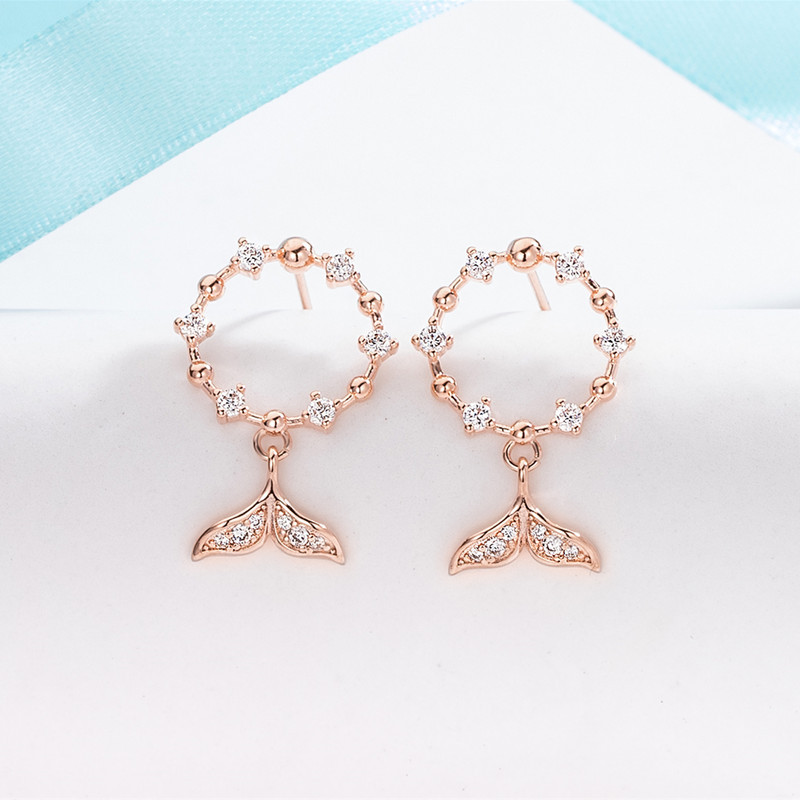 Korean style diamond-encrusted fishtail earrings, feminine trendy earrings, Korean internet celebrity silver needle earrings, jewelry