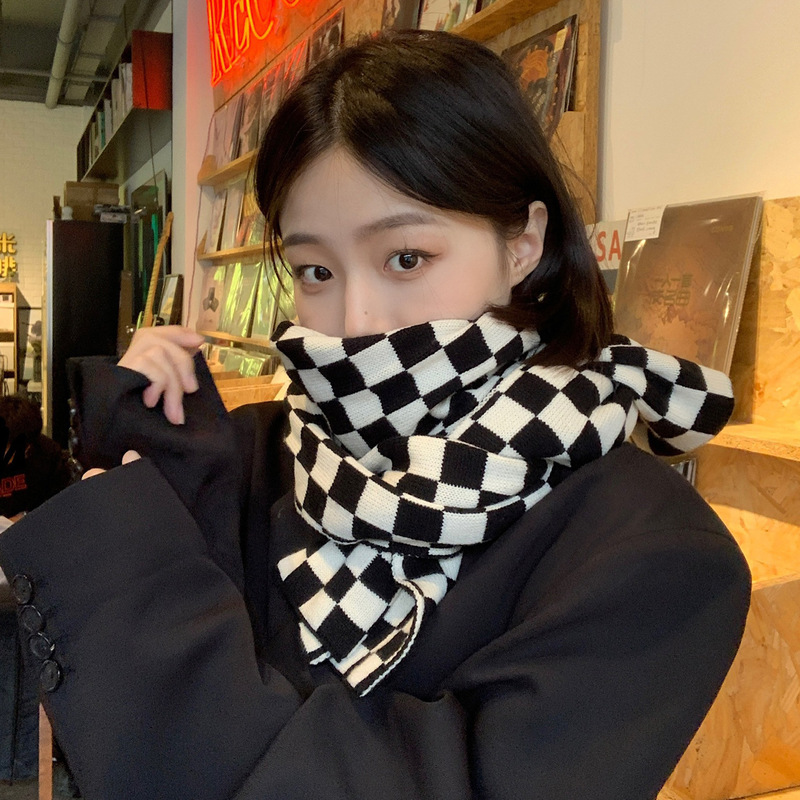 2023 New Internet Celebrity Checkerboard Plaid Scarf Women's Autumn and Winter Student Versatile Warm Knitted Scarf Women's Winter Long Style