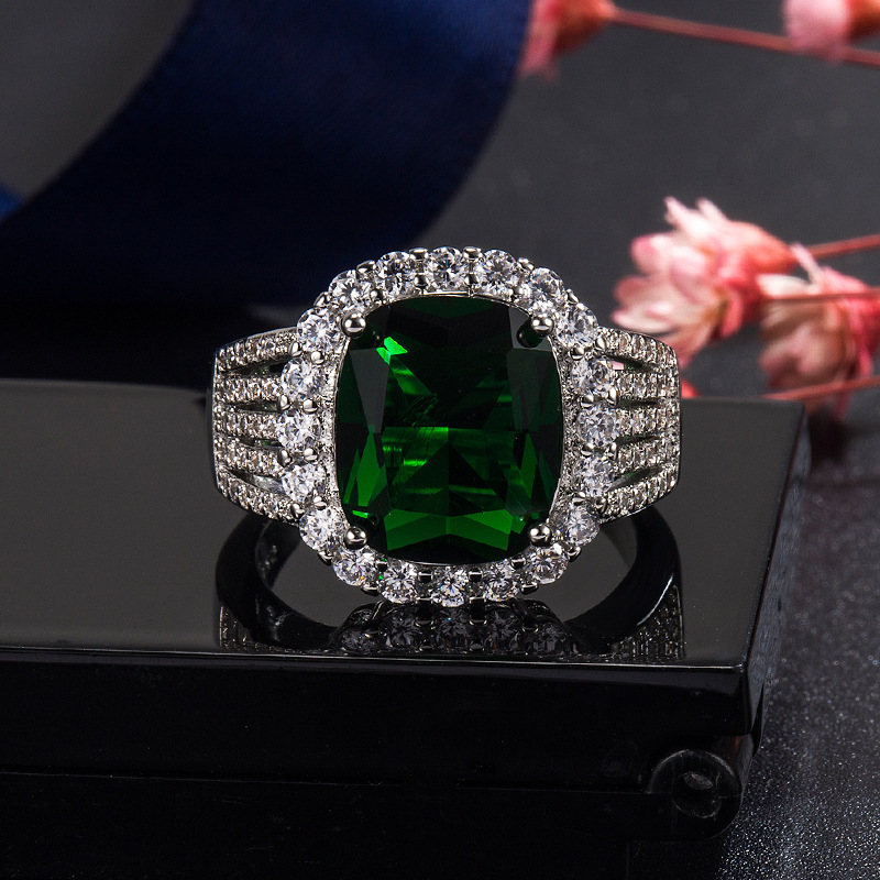 Amazon cross-border 5 carat large sapphire ring for women European and American fashion four-claw full diamond zircon emerald ring