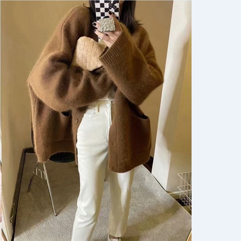 Knitted cardigan autumn new Korean version solid color versatile age-reducing soft waxy sweater fashion lazy style sweater jacket for women