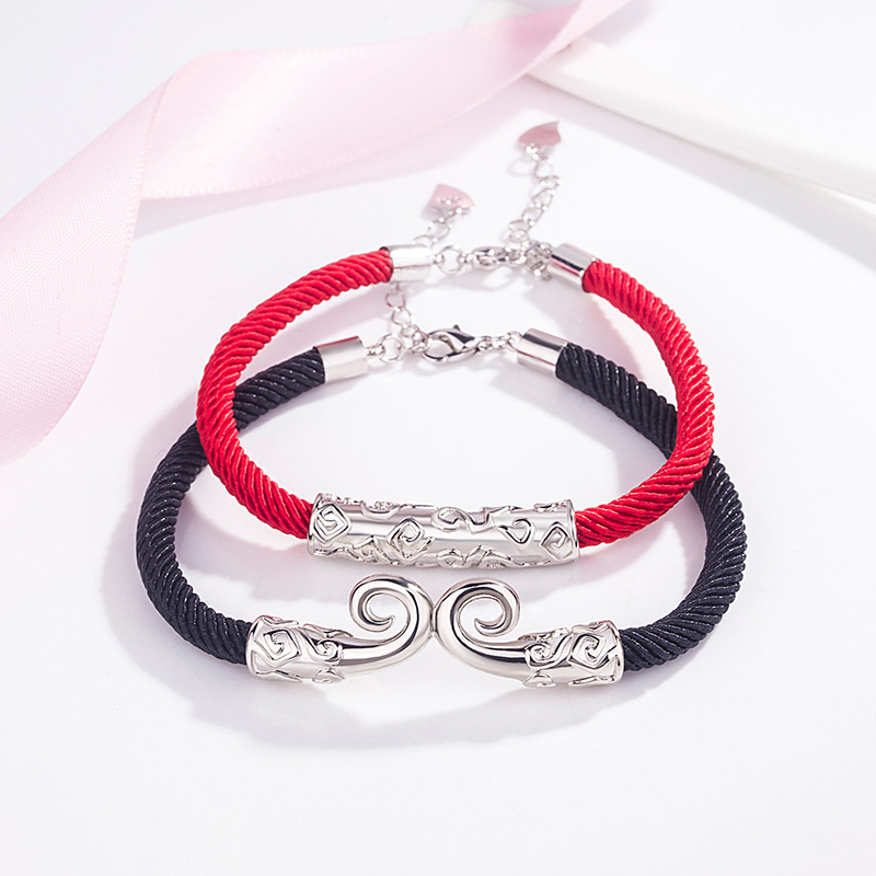 Korean version of the cursed red rope couple's bracelet, a male and female pair's zodiac year red rope bracelet, hollow bracelet, simple jewelry